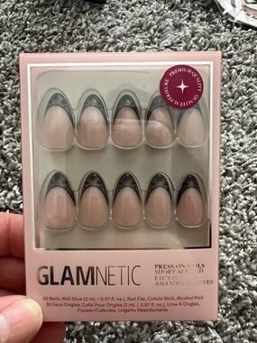 GLAMNETIC Pink & Black Tip Press-On Nails - Natural Almond Set